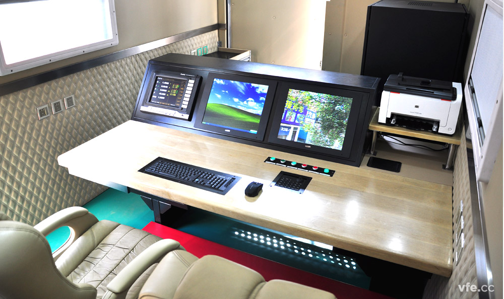 移動(dòng)式高壓電機(jī)能效計(jì)量檢測平臺(tái)內(nèi)部操控臺(tái) 移動(dòng)式高壓電機(jī)能效計(jì)量檢測平臺(tái)內(nèi)部操控臺(tái)