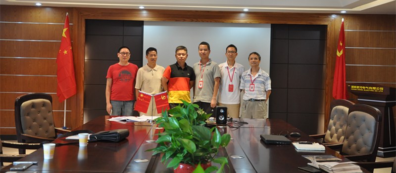 銀河電氣與摯新科技領(lǐng)導合影