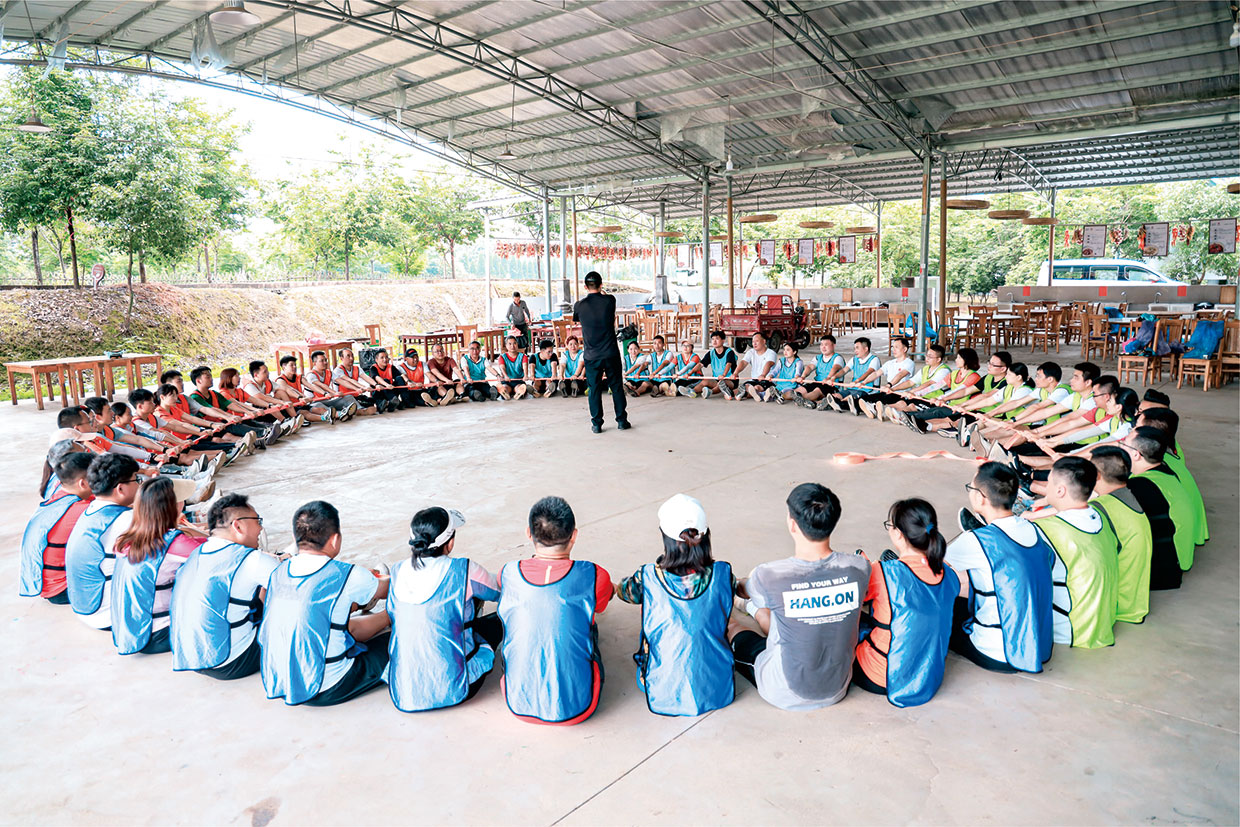 凝聚青春力量，奮斗最美時(shí)光——力量，力量，團(tuán)隊(duì)力量