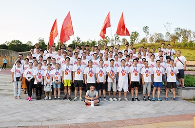 恒力長跑隊決戰(zhàn)松雅湖，再創(chuàng)佳績